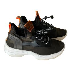 BEBE Sport "Keyra" Green Camouflage Sneakers Size 8