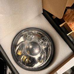 5.75” Harley Davidson Motorcycle LED Daymaker Headlight For Sportster, Dyna, Softail, Iron 5 3/4”