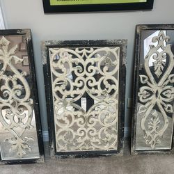 Distressed wall decor