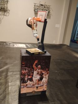 Rare Aaron Gordon dunking Bobble head collection