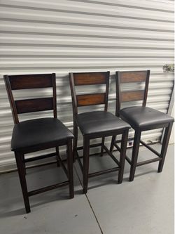 3 Dark Wood Counter Height Barstools In Good Condition