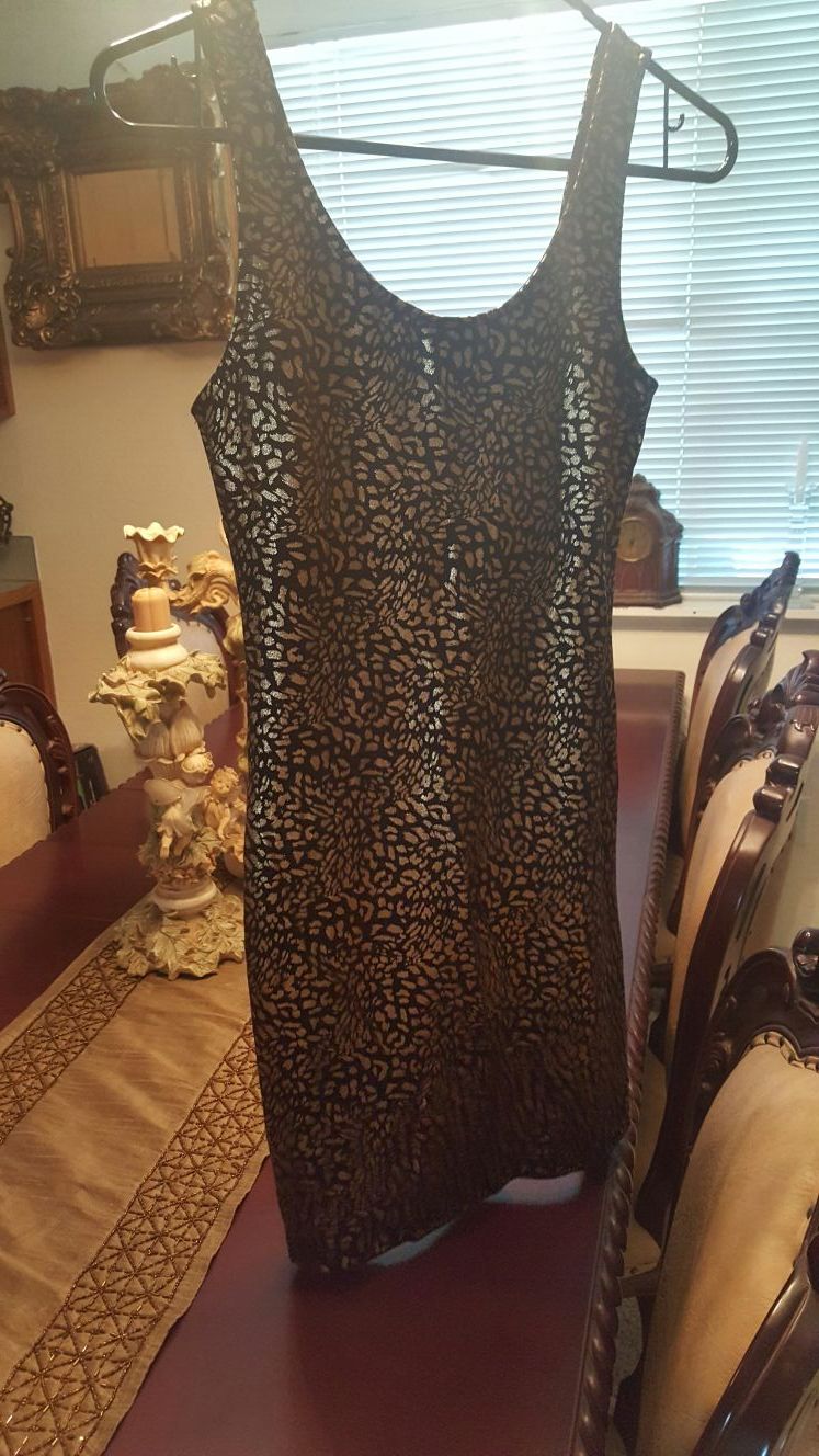 Stretch animal print dress gold on black