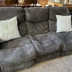 Reclining Couches / Pet free home