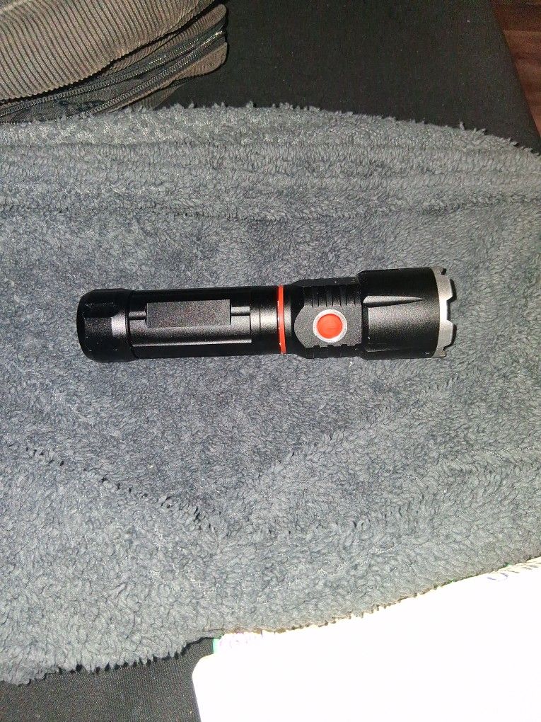Norlite Xtender LED Flashlight & Worklight
