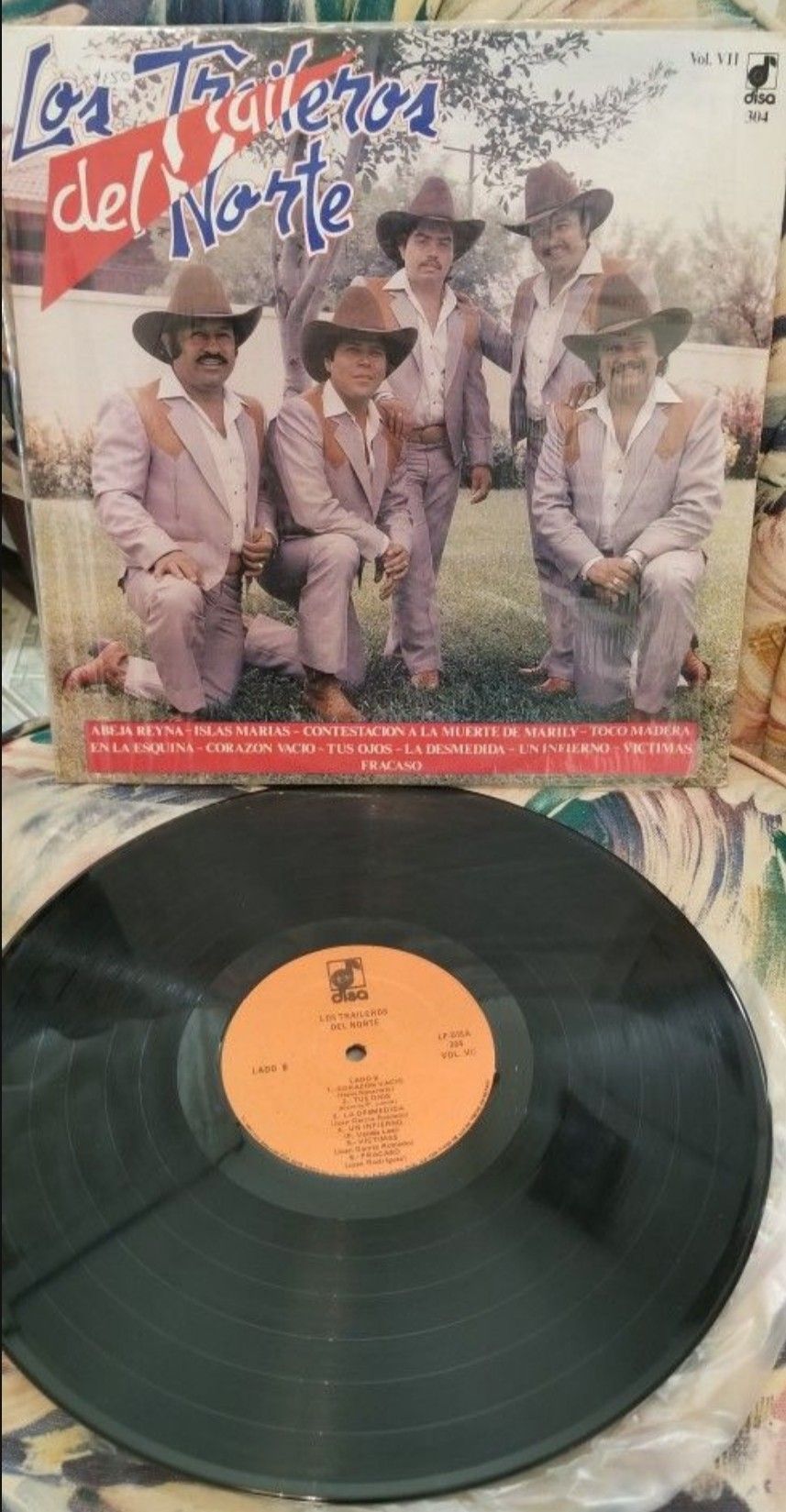 Los Traileros Del Norte - Abeja Reyna disco/record. "Tu Ojos" Muy buenísima disco! Año 1988