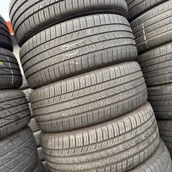 Vendo 235/45/R18 Goodyear Las 4 Llantas Por $160