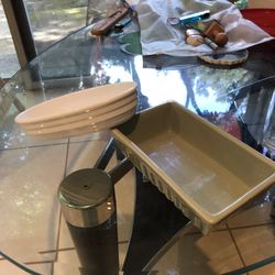 Plastic And Ceramic Bar Soap Dishes