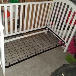 WHITE BABY CRIB WITH MATTRESS.....