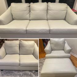 Selling Leather Couches 