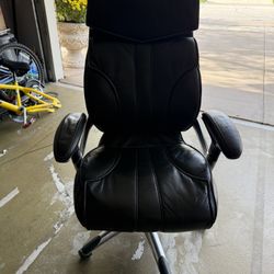 Desk Chair - Black Lather , Adjustable High, Rotating, New Moving Out Sale 