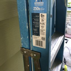 WERNER 6’ LADDER FIBERGLASS AND ALUMINUM - GREAT SHAPE!!!