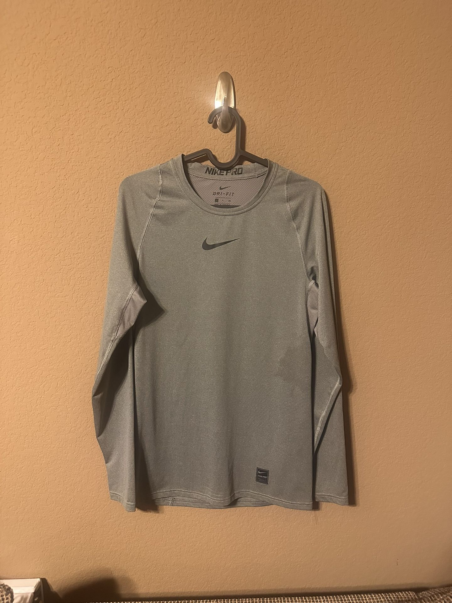 Nike pro men’s gray compression shirt