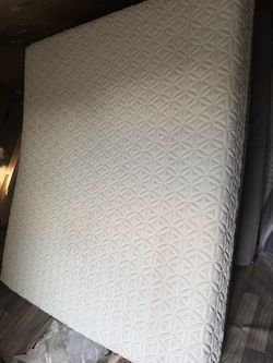 California King TEMPUR mattress - medium