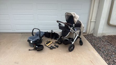 UppaBaby Vista V2 Stroller with accessories, 2 seats, bassinet, car seat