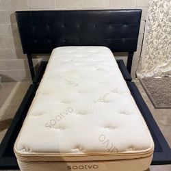Saatva Classic Mattress | Plush Soft 11.5" | Twin XL | Like New