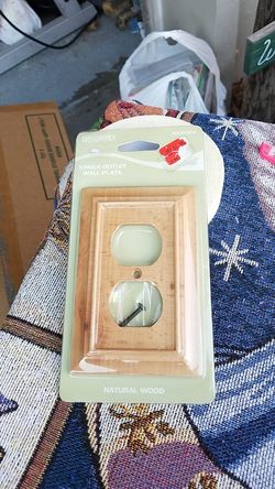 Brainerd single outlet wall plate(wood)