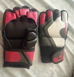 Boxing gloves