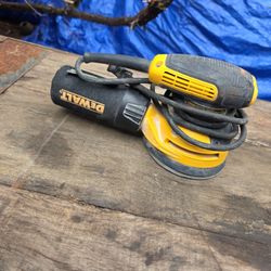 Dewalt Corded Orbit Palm Sander