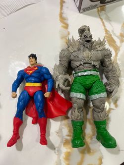 DC McFarlane Superman & Doomsday Figures