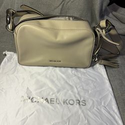 Michael Kors Grand Daria Handbag 