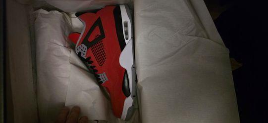 Jordan 4