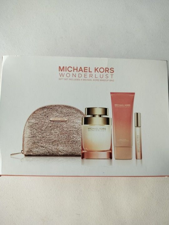 Michael Kors Wonderlust Gift Set (For Women)