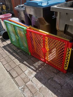 Puppy gates 6 panels for 40.00