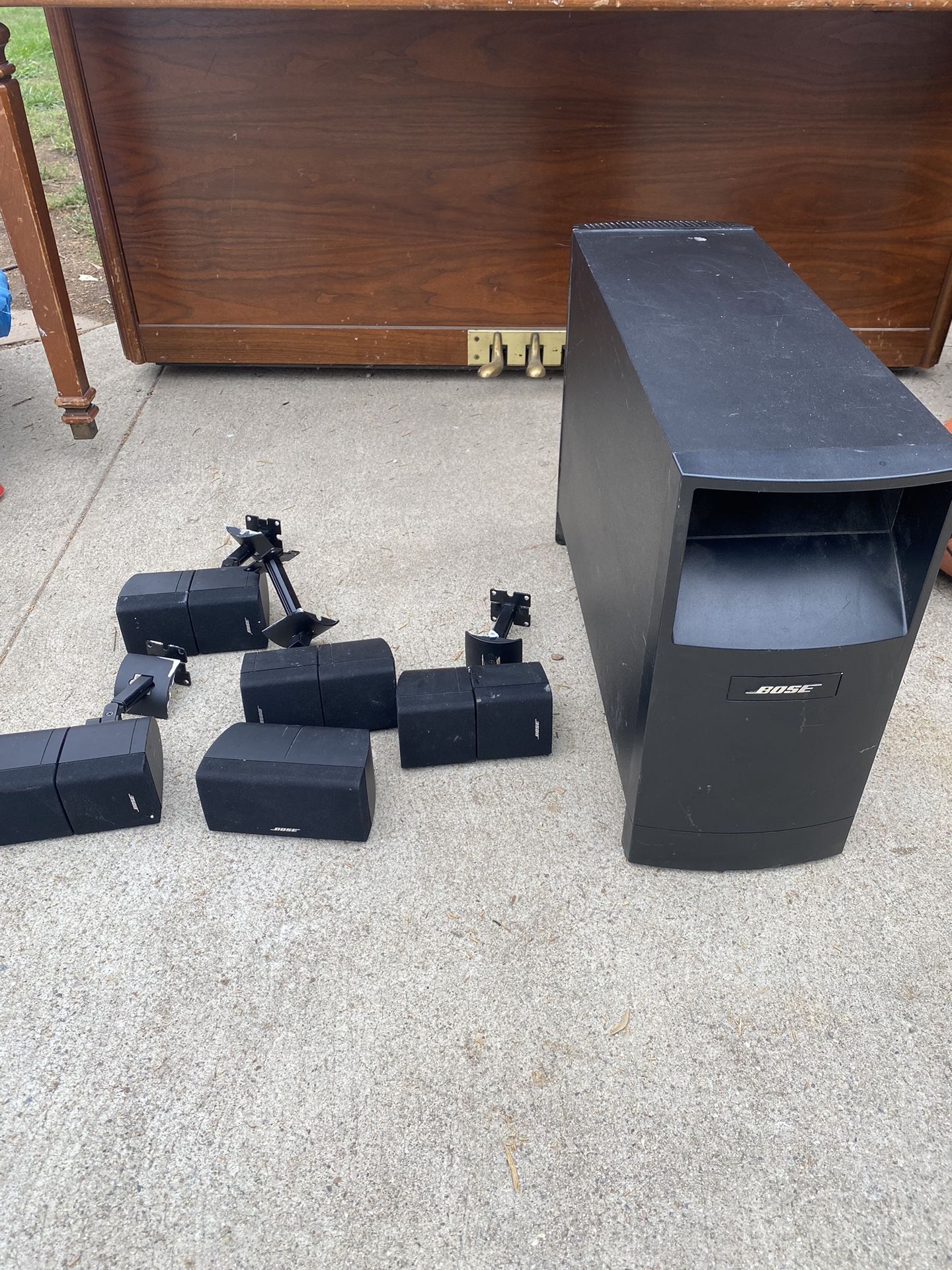 Bose Acoustimass 10 Series IV 5.1 Surround Sound Home Theater System No Cords