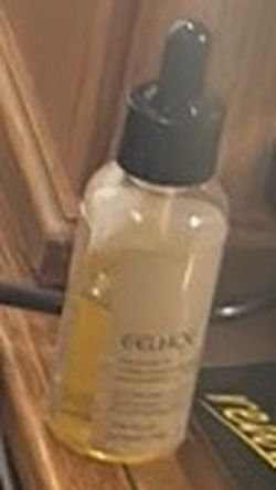 Glass Dropper Bottle with Liquid