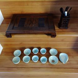 Brand New Rose Wood Chinese HanTang High Grade tea Tray And Tea Utensils W/ Like New Tea Cups