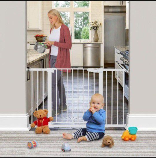 Mom's Choice Awards Winner-Cumbor 29.5"-51.6" Baby Gate Extra Wide, Easy Walk Thru Dog Gate for The House, Auto Close Safety Pet Gates for Stairs, Doo