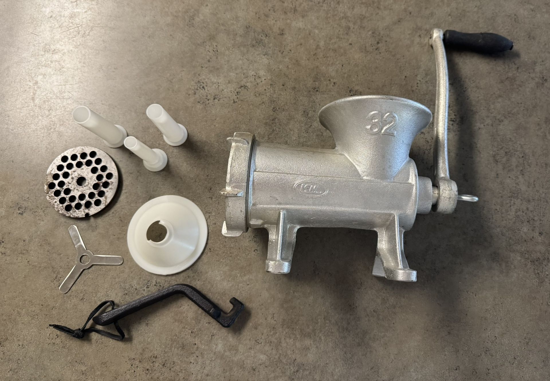 LEM #32 Heavy Duty Cast Iron Manual Meat Grinder – Hand Crank – Made in USA