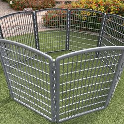 Pet Enclosure - Hard Plastic