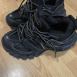 BALENCIAGA 1 Tracks