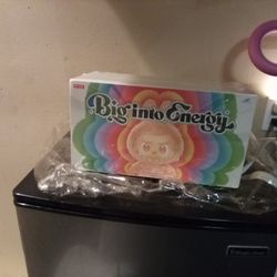 Pop Mart Box " Big Into Energy"