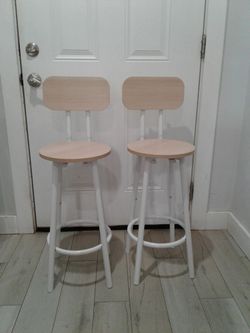 Bar Stools with Back Set of 2.    24”