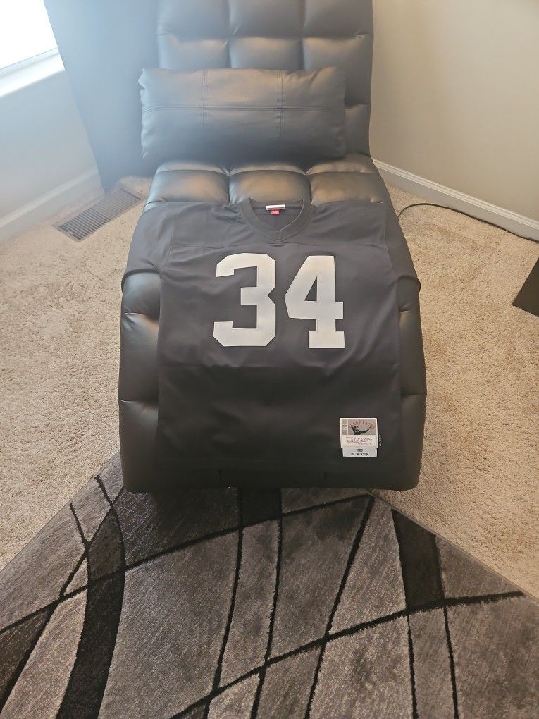 BO JACKSON MITCHELL & NESS JERSEY