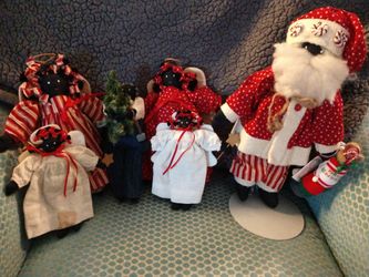 Americana Christmas dolls including Santa