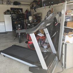 Spirit XT 285 treadmill