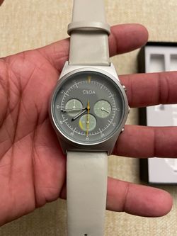 Ciloa men watch new
