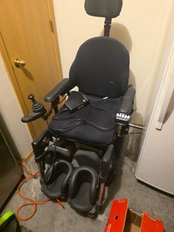 Electric Wheelchair 