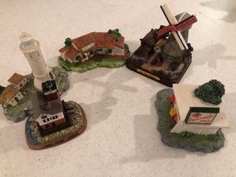 Miniature Building Figurines Set of 5