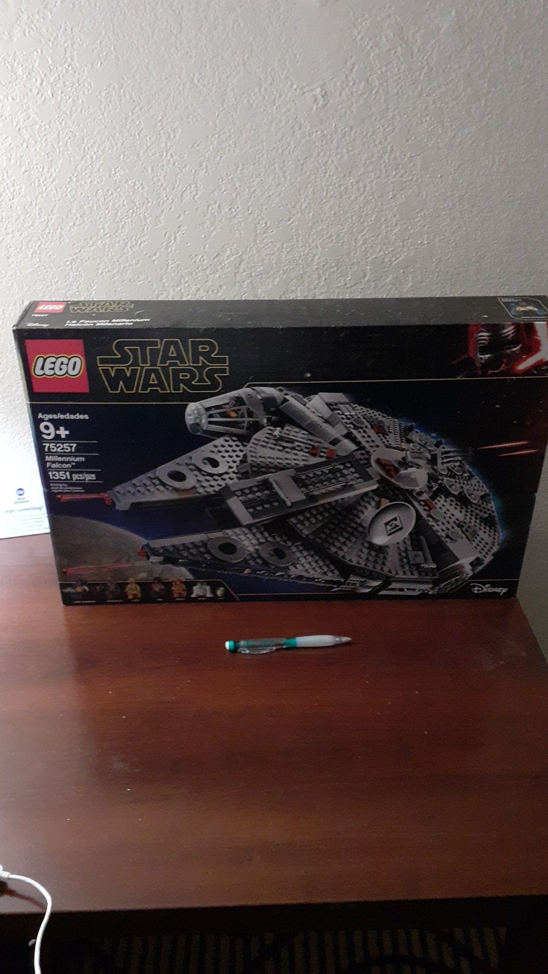Star Wars Millennium Falcon Lego set