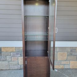 Display Cabinet with Light