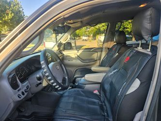 Sequoia tpyota 05