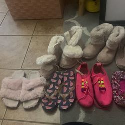 Used Girls Shoes SIZE  2/3 4/5
