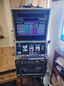 Double diamond slot machine