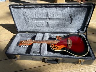 Ovation Celebrity MCS148 mandolin with hard case