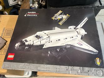 LEGO NASA SPACE SHUTTLE DISCOVERY SET
