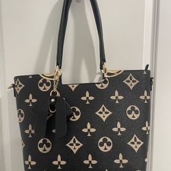 BRAND NEW PURSE W/ WALLET
